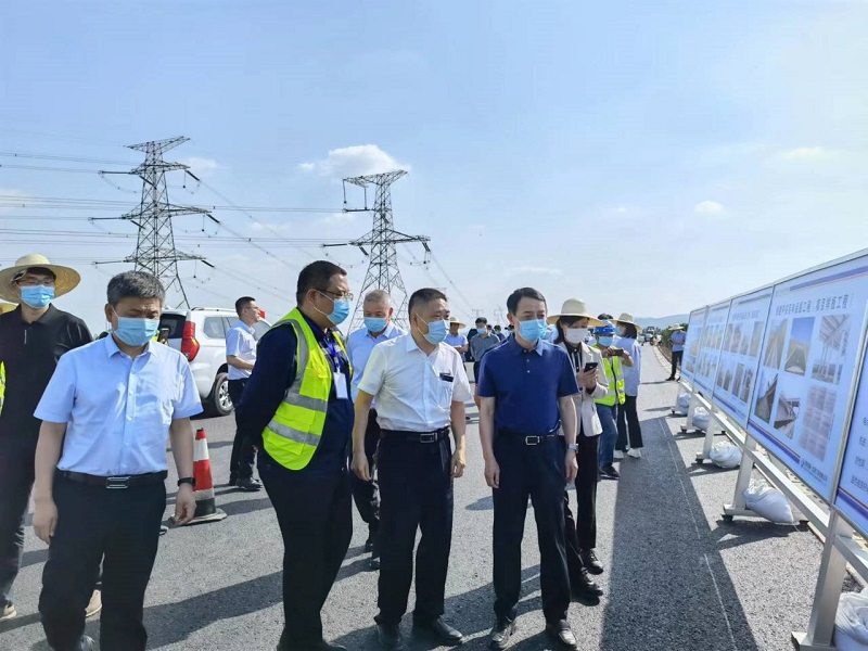 代建偉.jpg